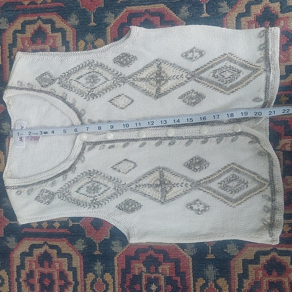 Vintage Worthington Beaded Sweater Vest size Small - Picture 5 of 6